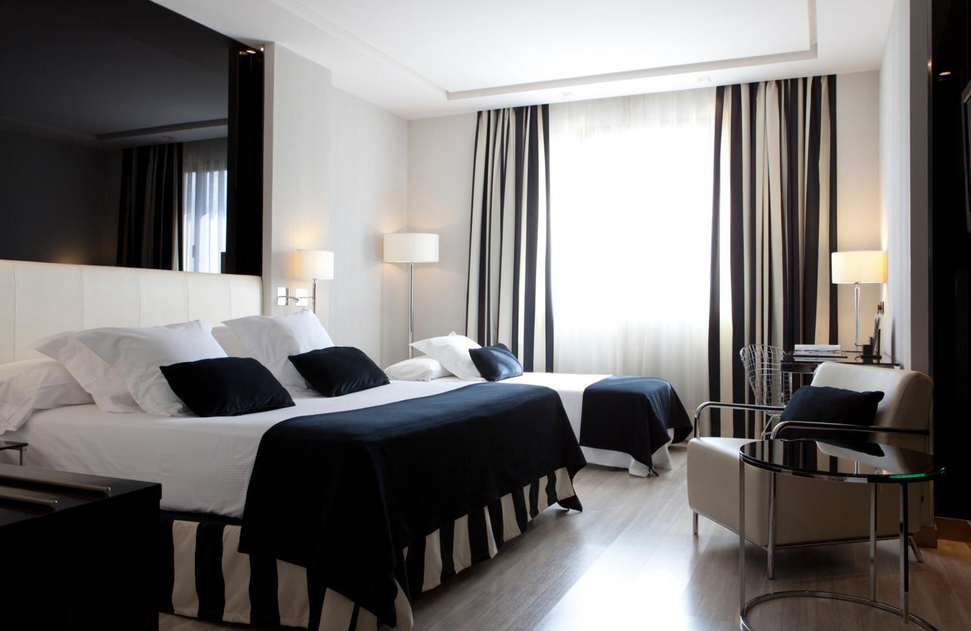 Camera Matrimoniale con Letto Supplementare